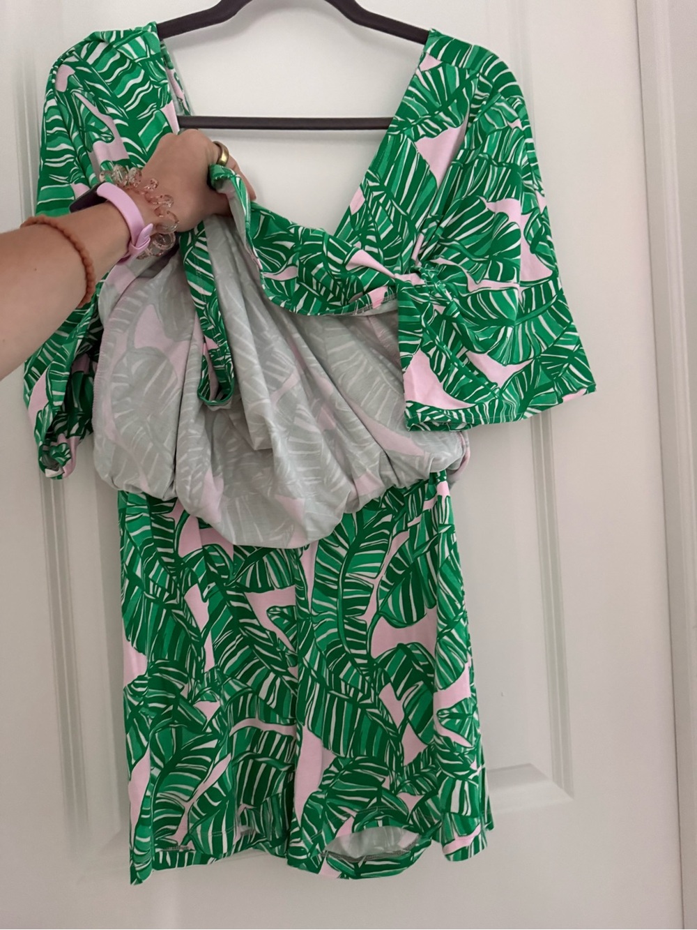 Lilly Pulitzer Green Palm-Print Romper Women's Size Medium Stretchy & Stylish - Picture 4 of 6